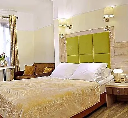 Hotel Zlota 2*